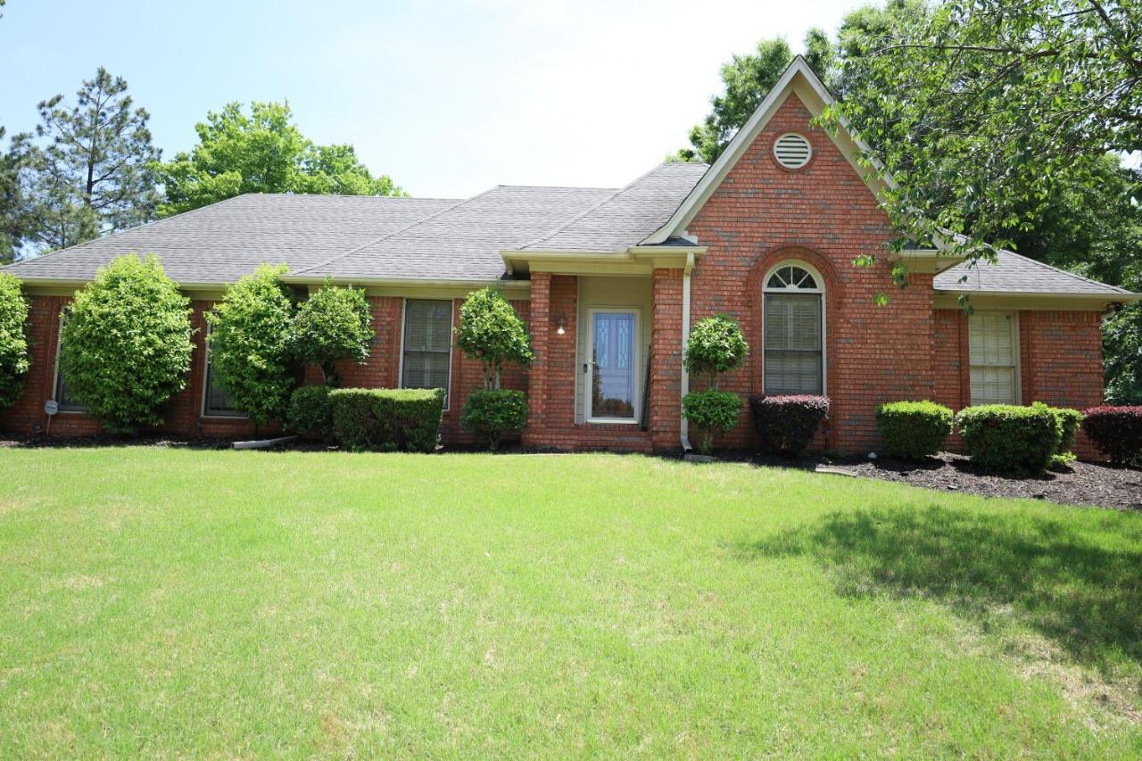 Comfortable And Pleasant 4 Bedroom Home Memphis Exterior photo