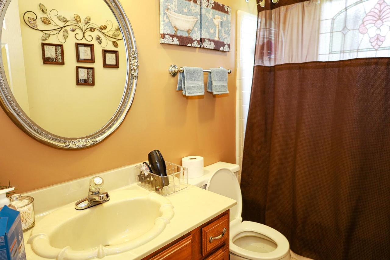 Comfortable And Pleasant 4 Bedroom Home Memphis Exterior photo